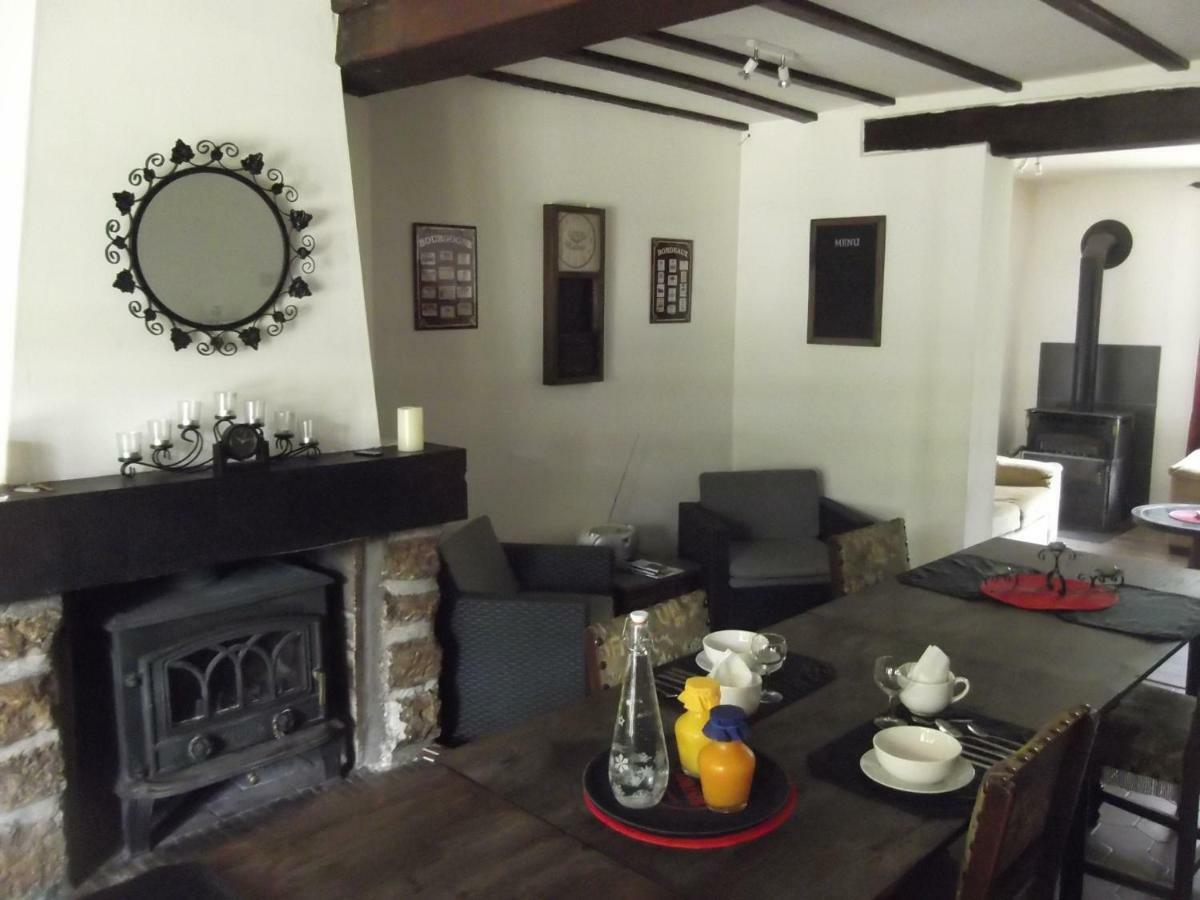 Bed and Breakfast 43 Rue des Quarts à Ménesplet Extérieur photo
